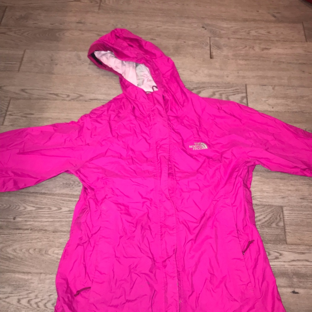 Pink north face women’s venture raincoat sz:small